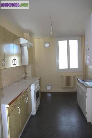 Appartement F4 64 m2 à La mulatière400 €/mois